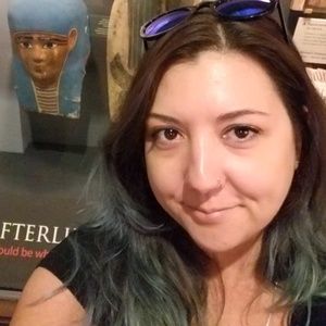 Meet your Posher, Angi